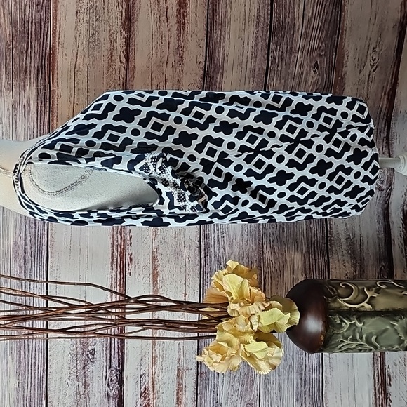 INC INTERNATIONAL CONCEPTS V NECK COLD SHOULDER SILVER ACCENTED BLOUSE TOP - Picture 4 of 13